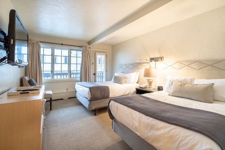 The Lodge at Vail luxury modern bedroom rental 259