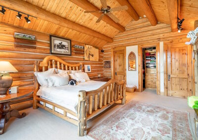Carbondale Ranch Log Bed